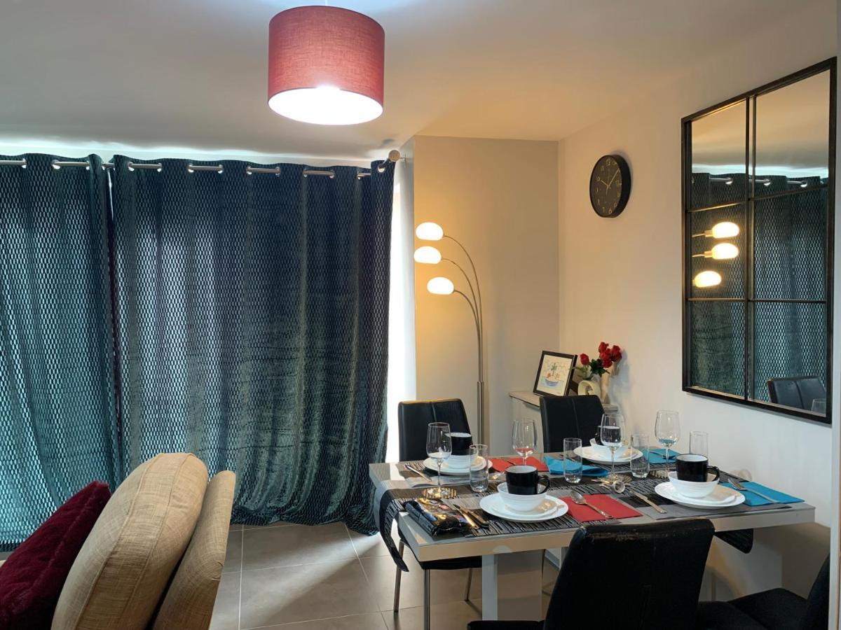 Aqua Dreams - Serviced Luxury Modern Belfast City Centre 2 Bed Apartment Exterior foto