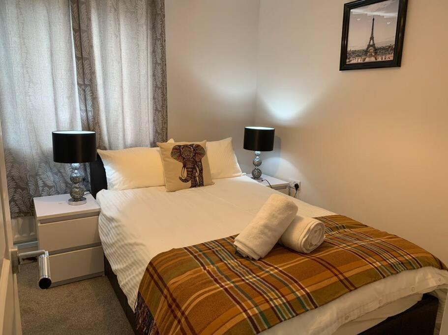 Aqua Dreams - Serviced Luxury Modern Belfast City Centre 2 Bed Apartment Exterior foto